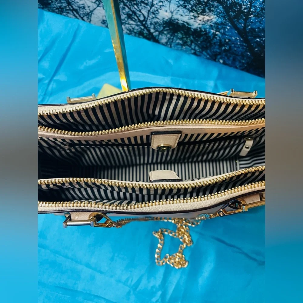Kate Spade Large Shoulder Bag Beige EUC 3 Big Compartments B & W Striped Lining - Picture 10 of 14